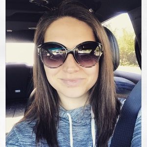 Meet your Posher, Madeleine